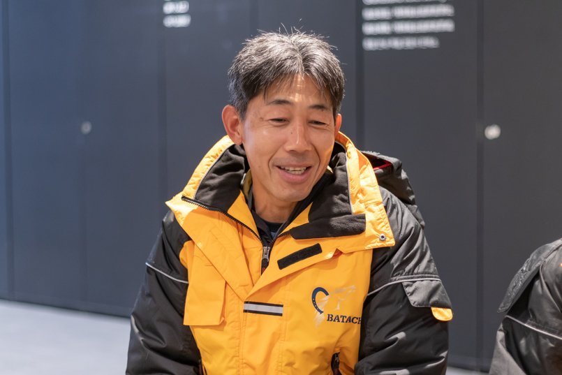 サンプルの試着はまさにファッションショー状態