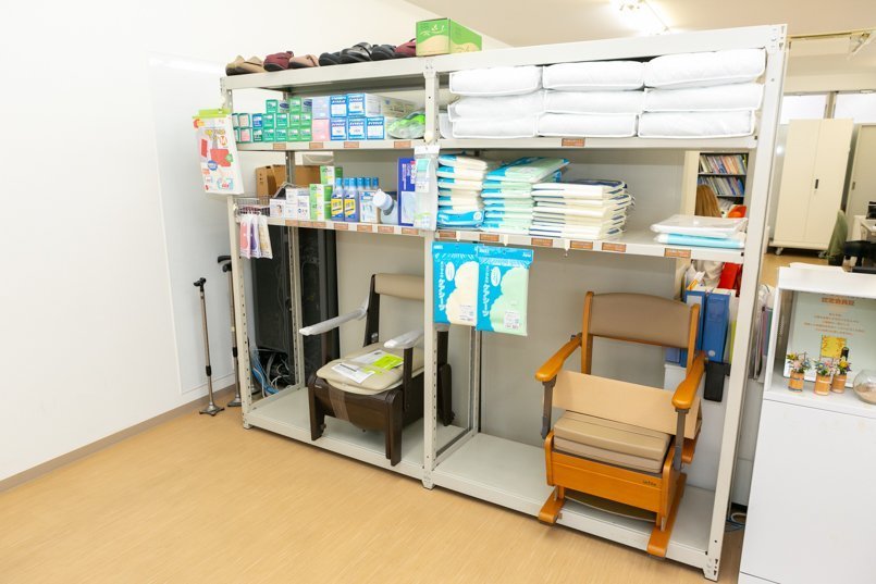 消耗品や靴などの販売向け商品